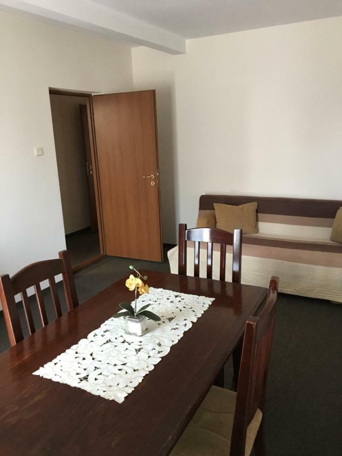 Hotel Restaurant La Conac Botiz Екстер'єр фото